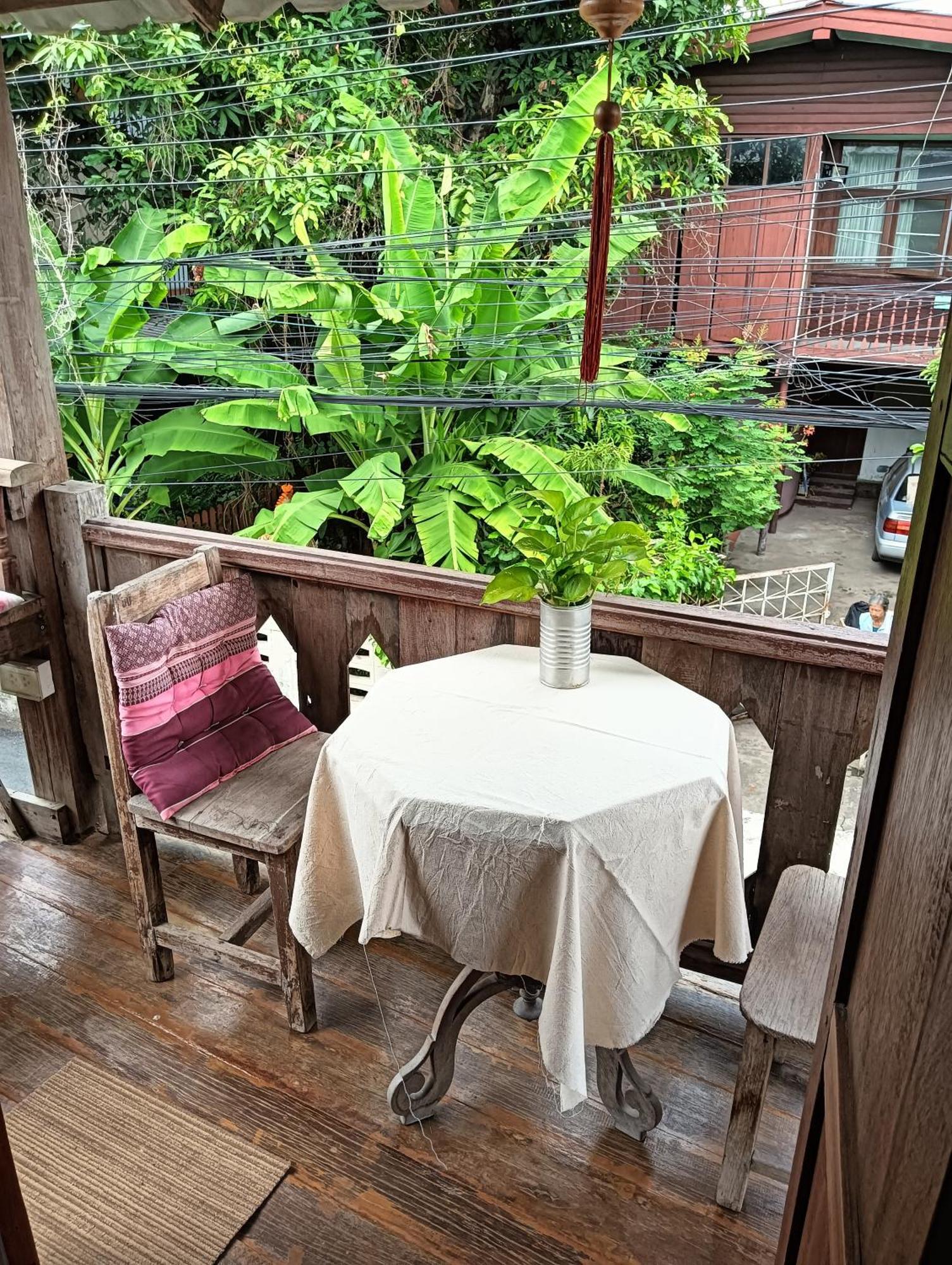 Huen Chiang Man Hostel (Adults Only) Chiang Mai Bagian luar foto