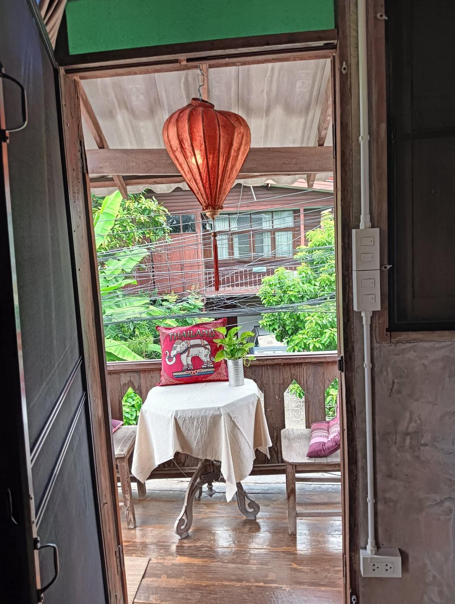 Huen Chiang Man Hostel (Adults Only) Chiang Mai Bagian luar foto