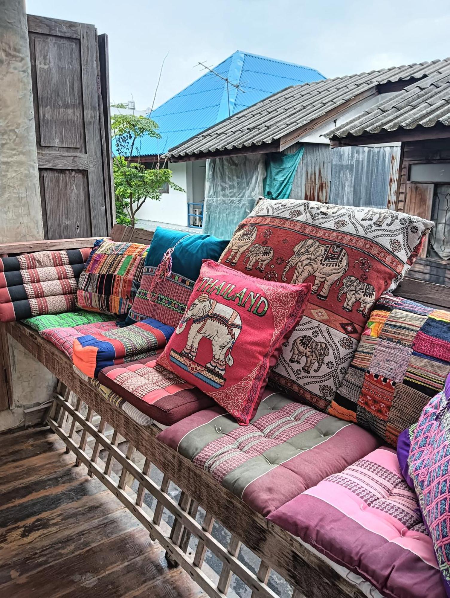Huen Chiang Man Hostel (Adults Only) Chiang Mai Bagian luar foto