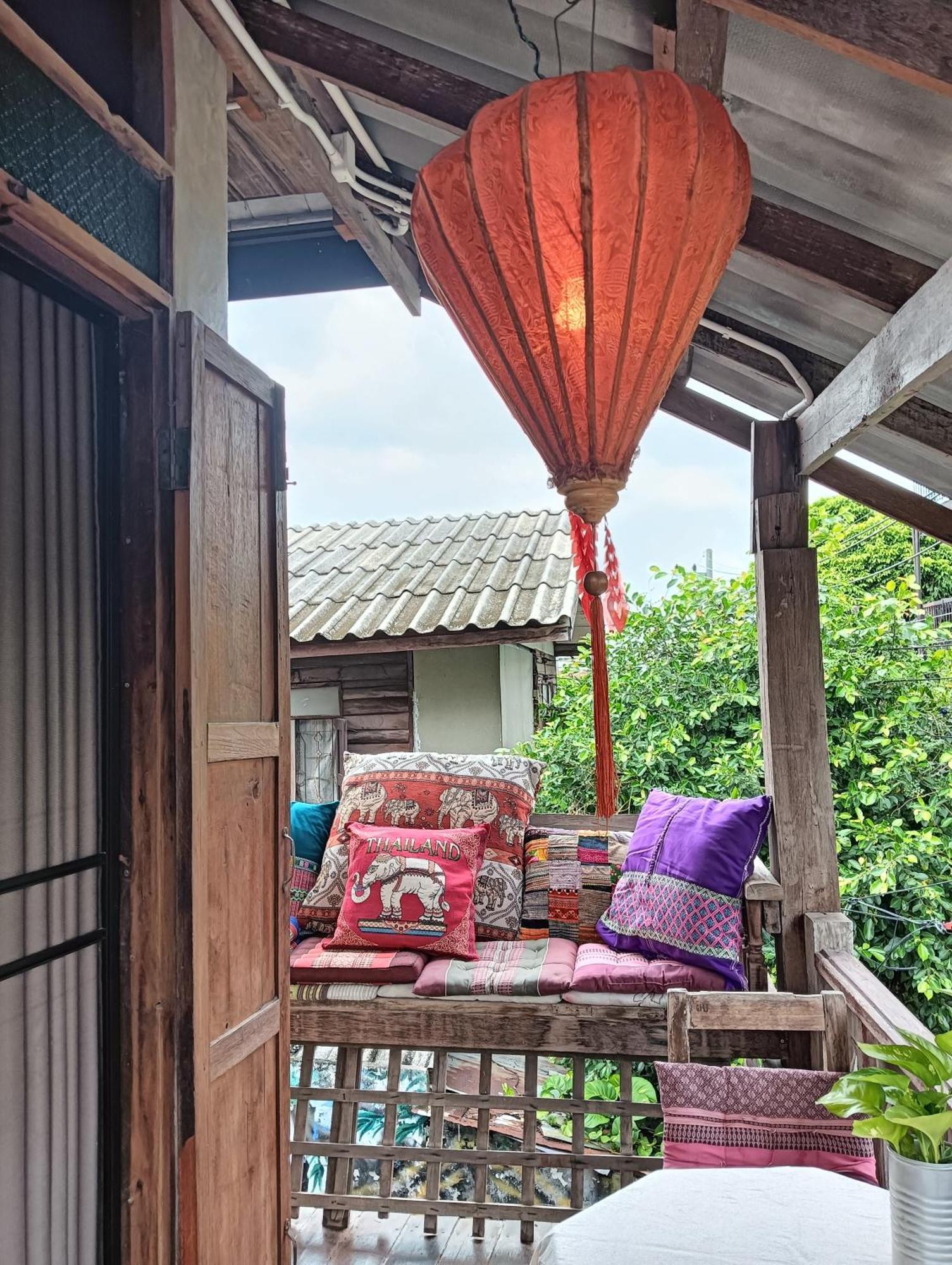 Huen Chiang Man Hostel (Adults Only) Chiang Mai Bagian luar foto