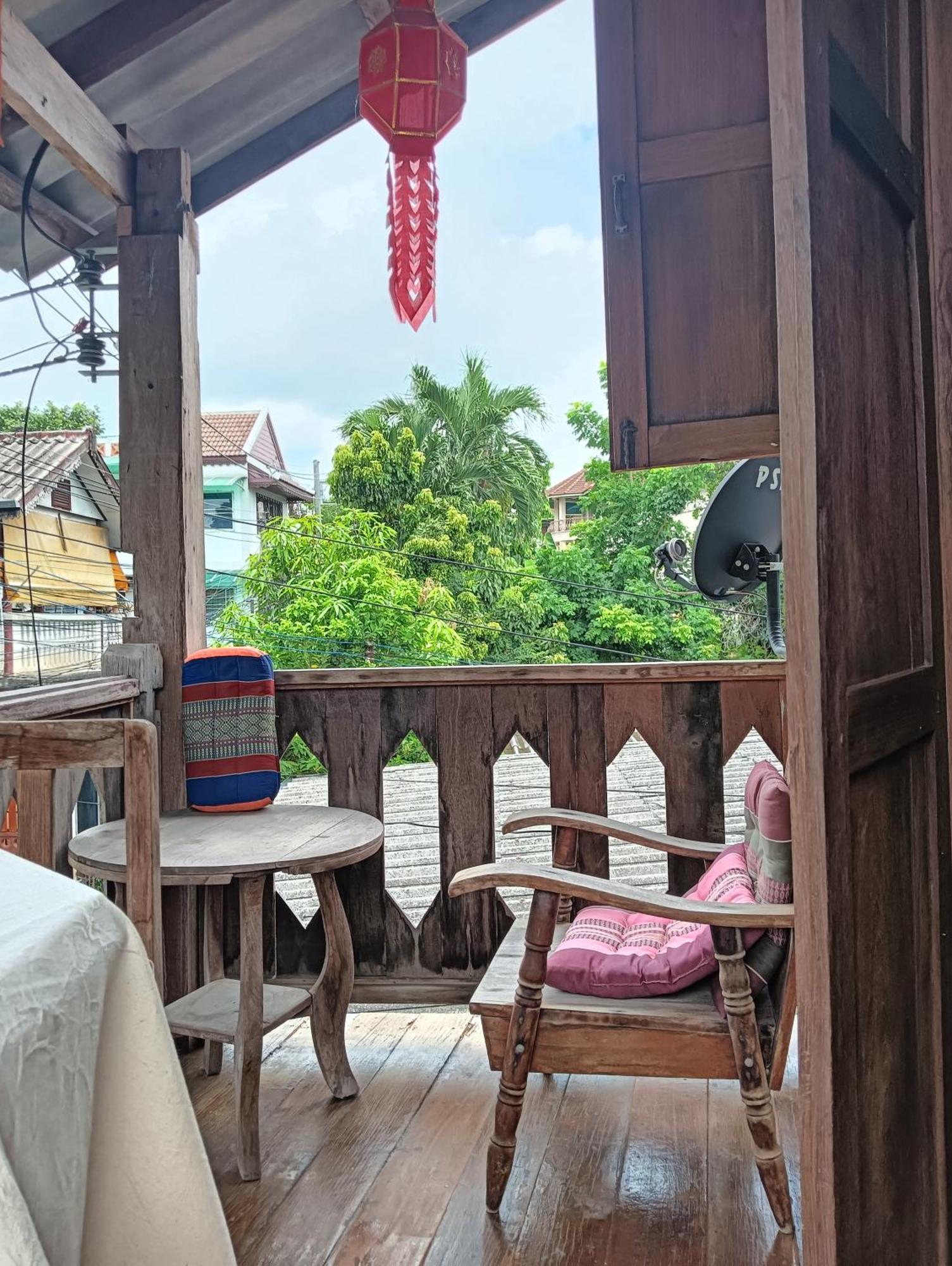 Huen Chiang Man Hostel (Adults Only) Chiang Mai Bagian luar foto