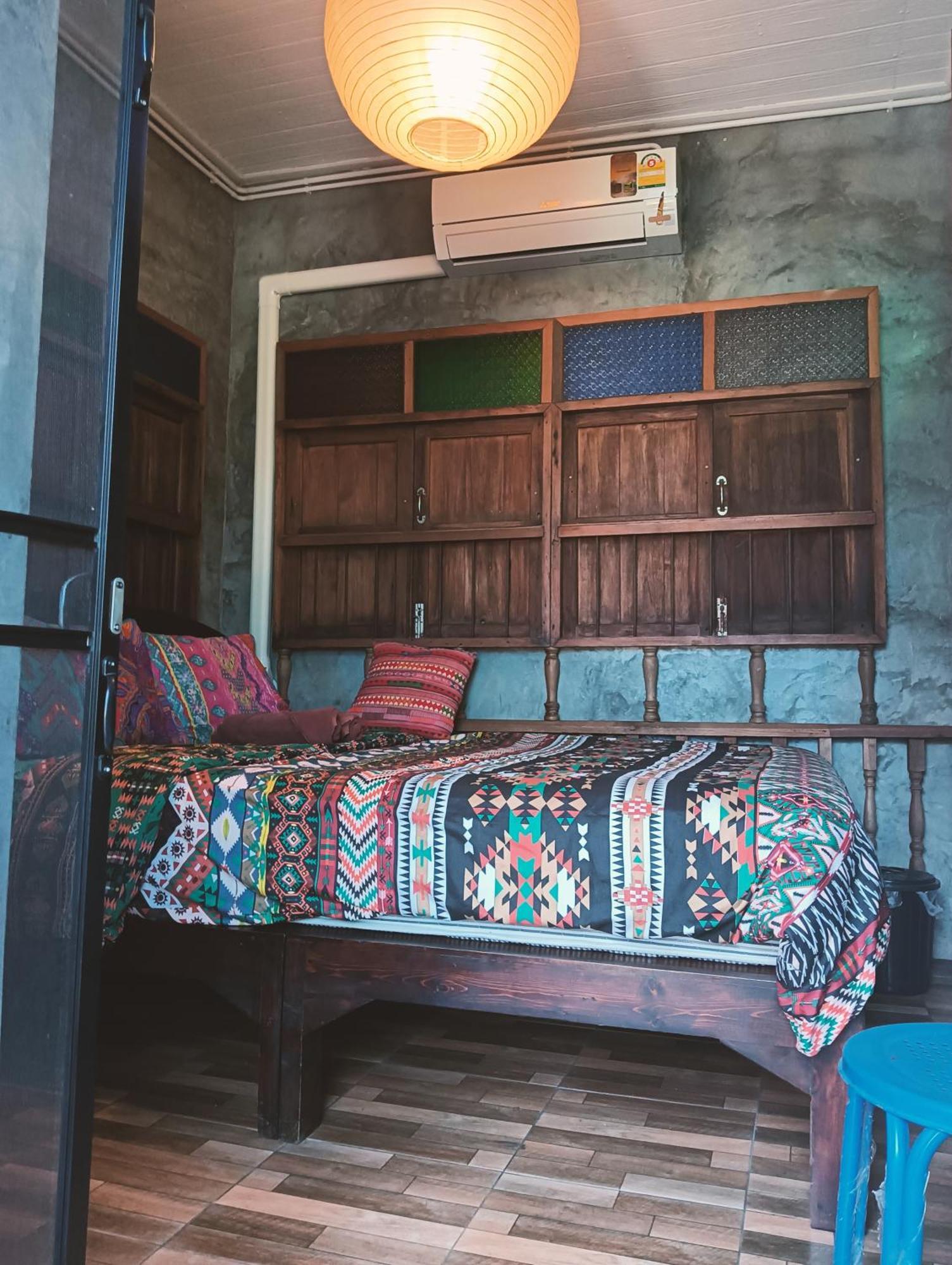 Huen Chiang Man Hostel (Adults Only) Chiang Mai Bagian luar foto