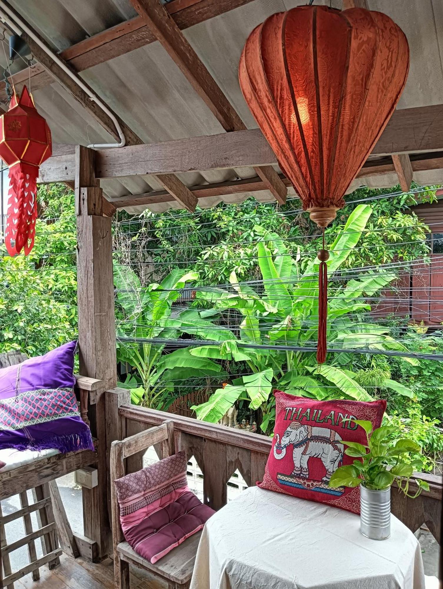 Huen Chiang Man Hostel (Adults Only) Chiang Mai Bagian luar foto