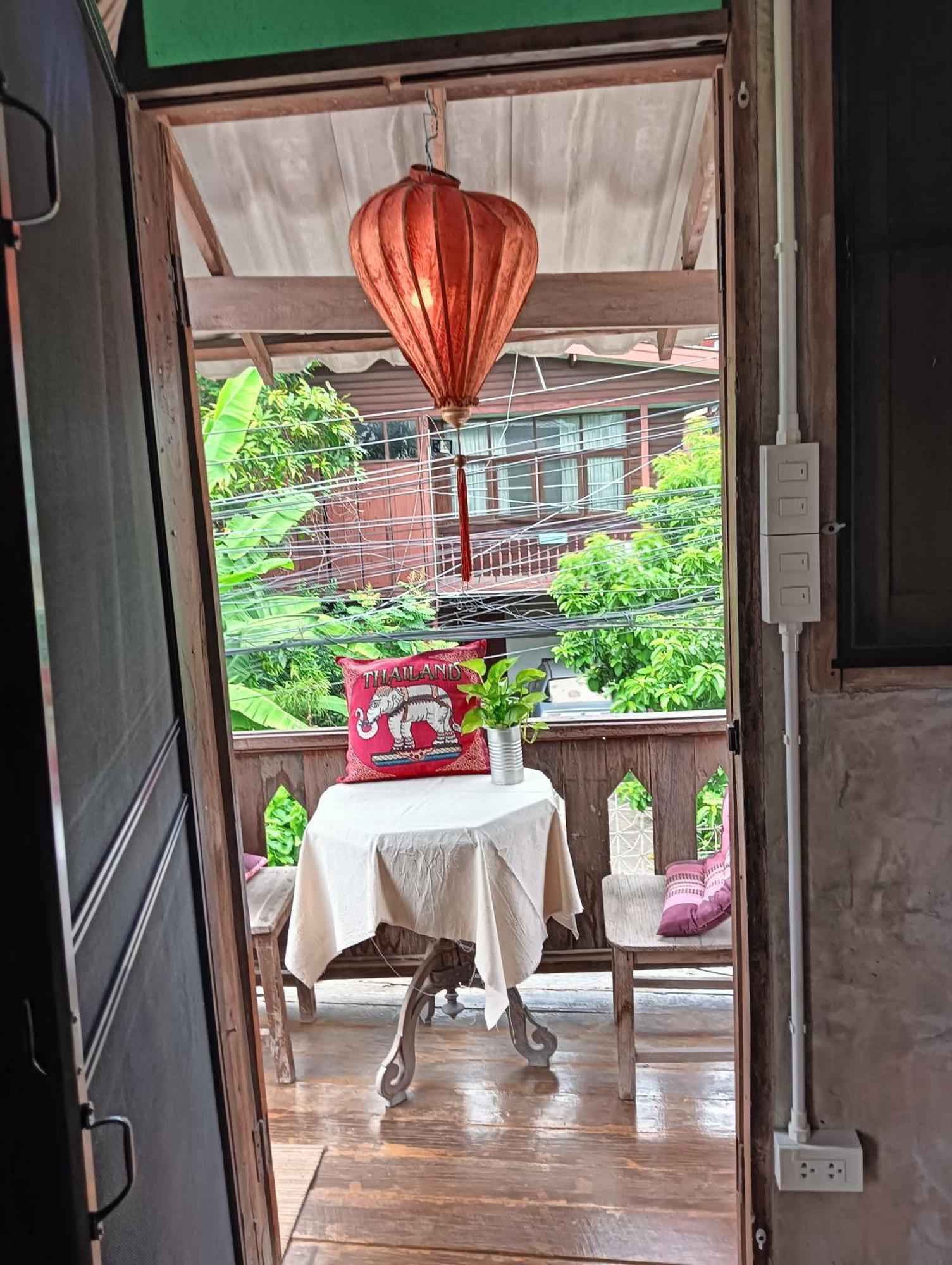 Huen Chiang Man Hostel (Adults Only) Chiang Mai Bagian luar foto