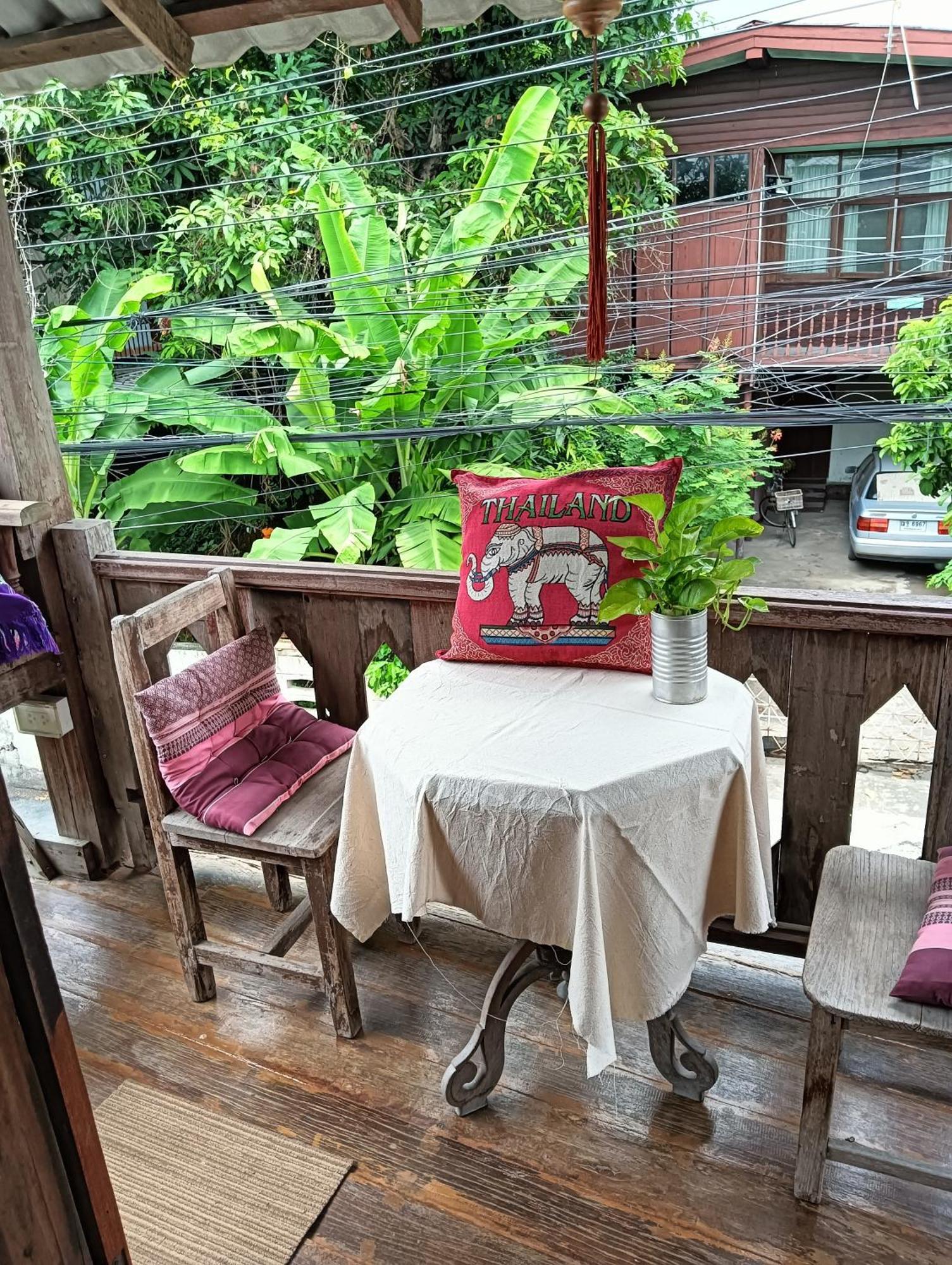 Huen Chiang Man Hostel (Adults Only) Chiang Mai Bagian luar foto