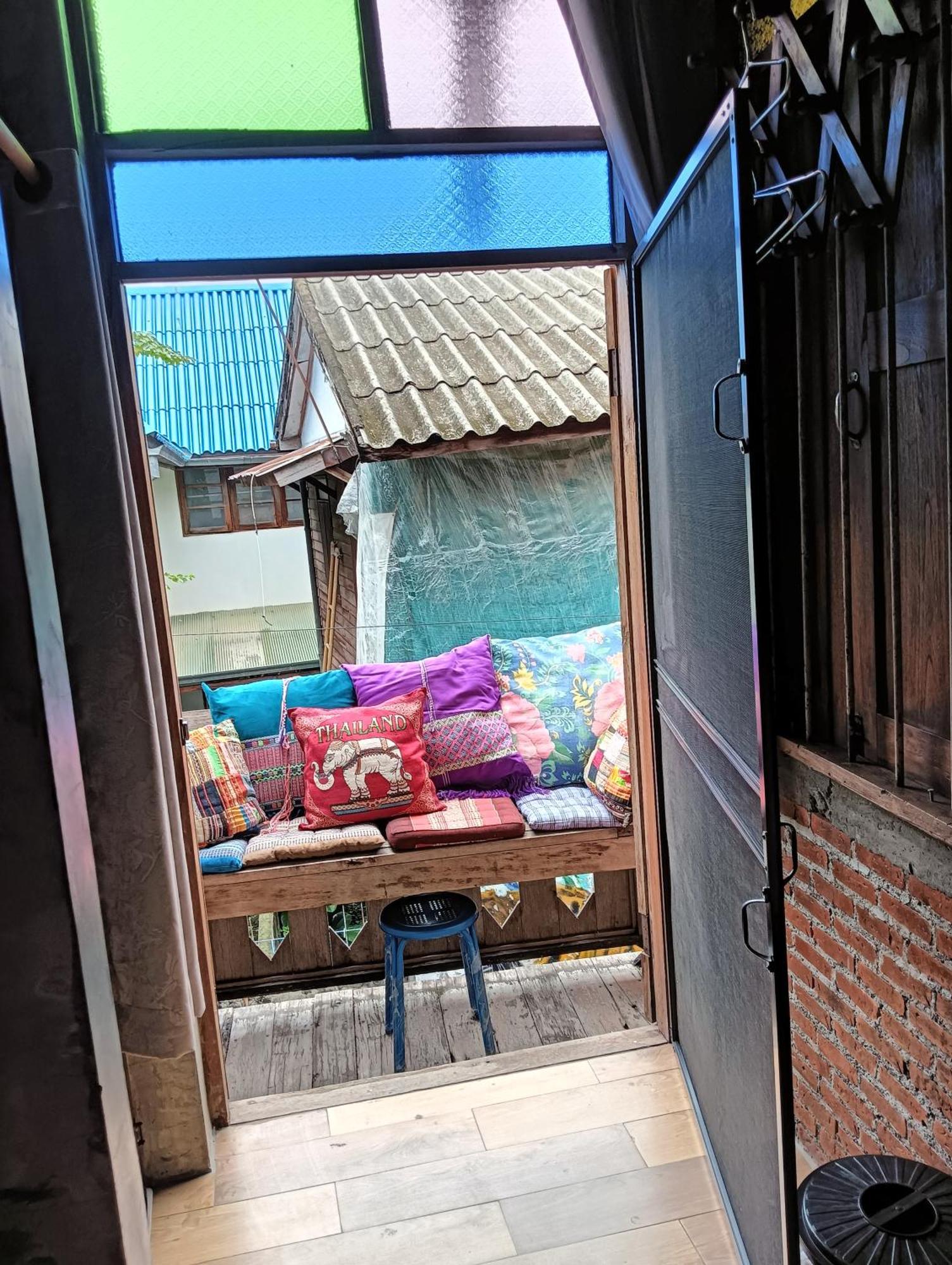 Huen Chiang Man Hostel (Adults Only) Chiang Mai Bagian luar foto