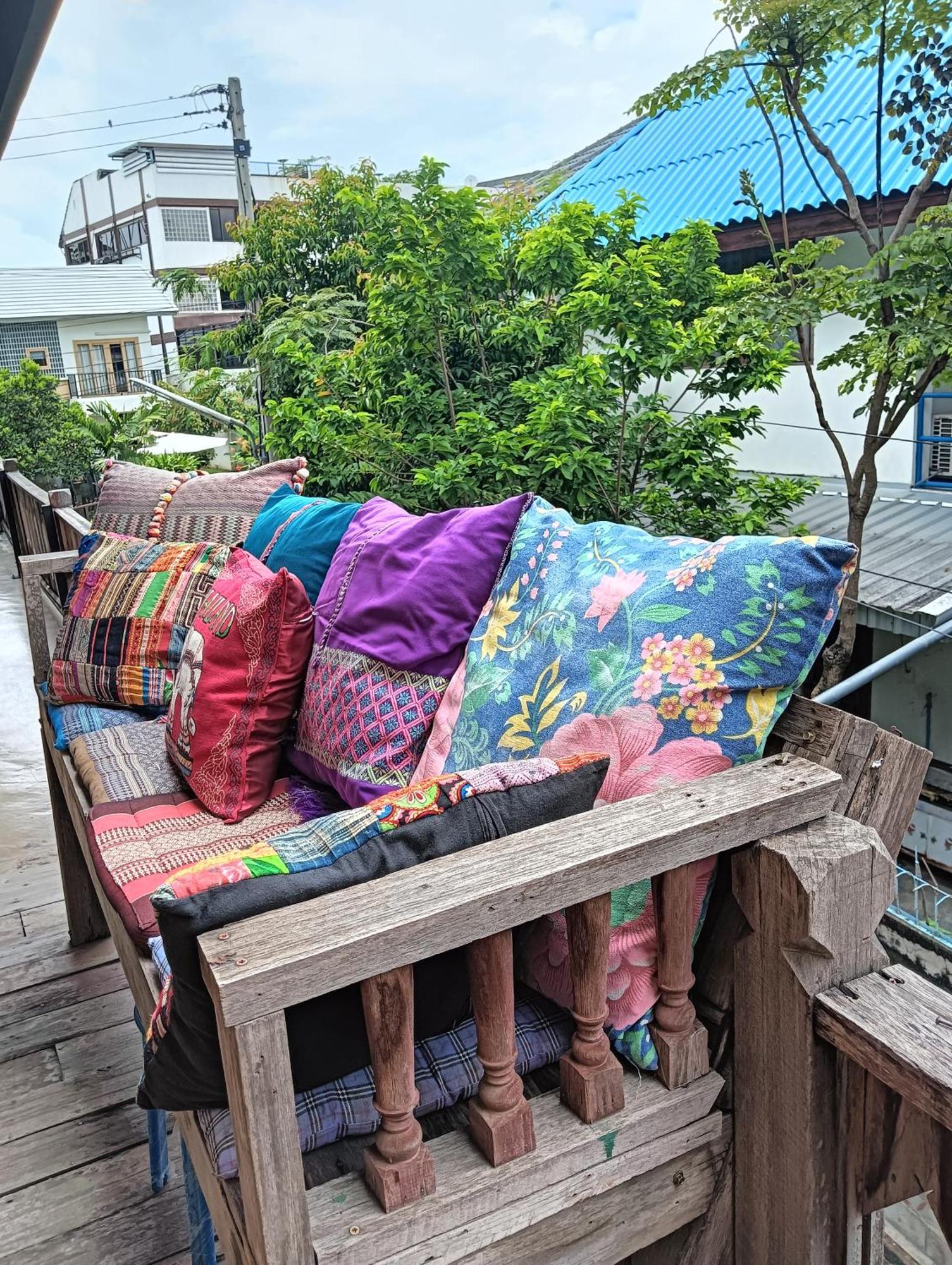 Huen Chiang Man Hostel (Adults Only) Chiang Mai Bagian luar foto