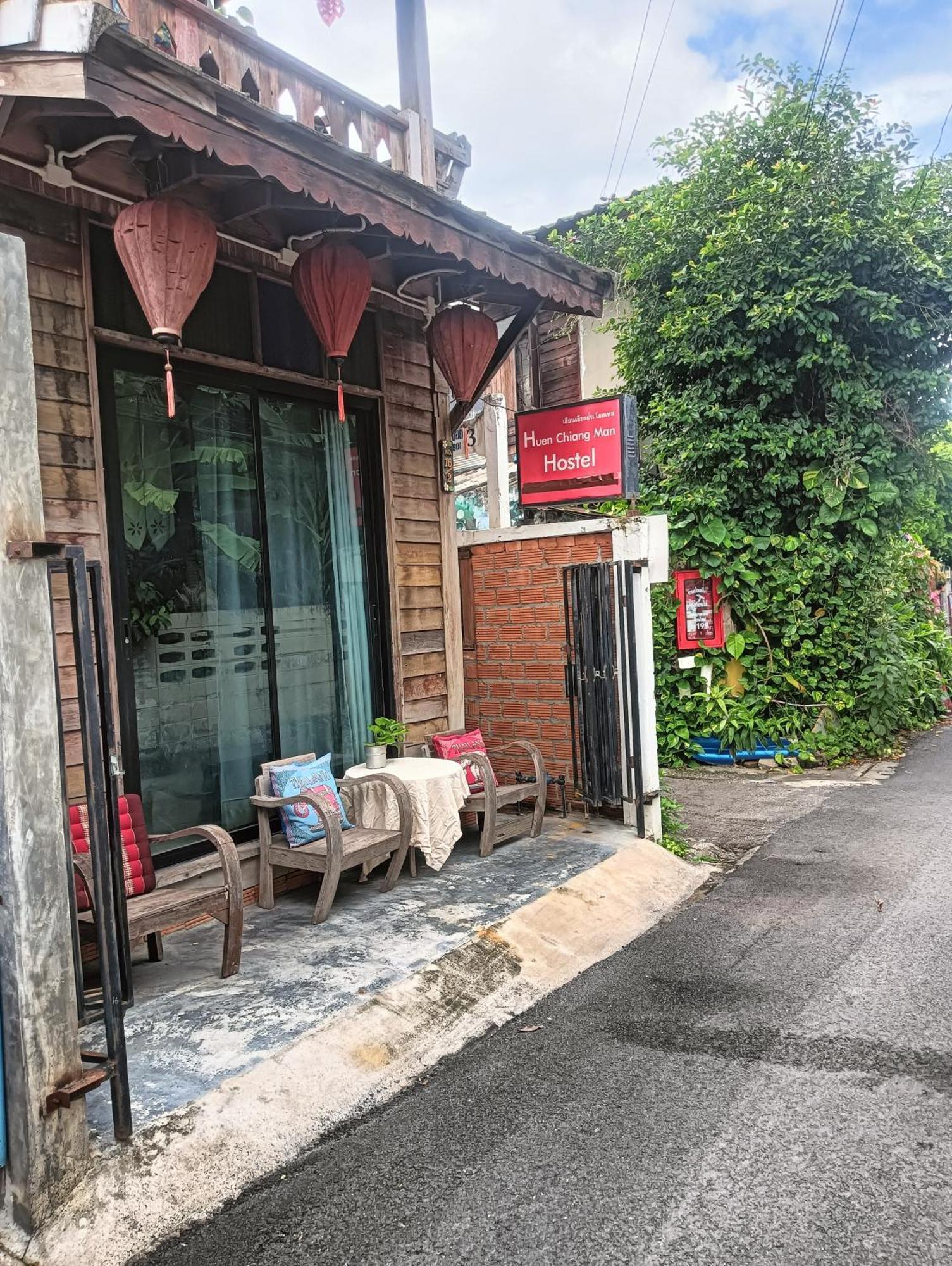 Huen Chiang Man Hostel (Adults Only) Chiang Mai Bagian luar foto