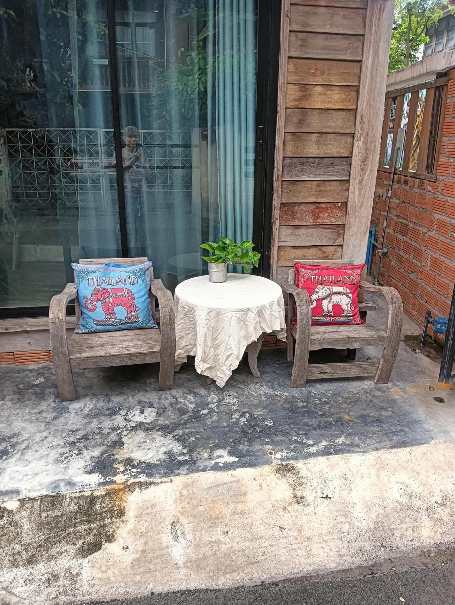 Huen Chiang Man Hostel (Adults Only) Chiang Mai Bagian luar foto