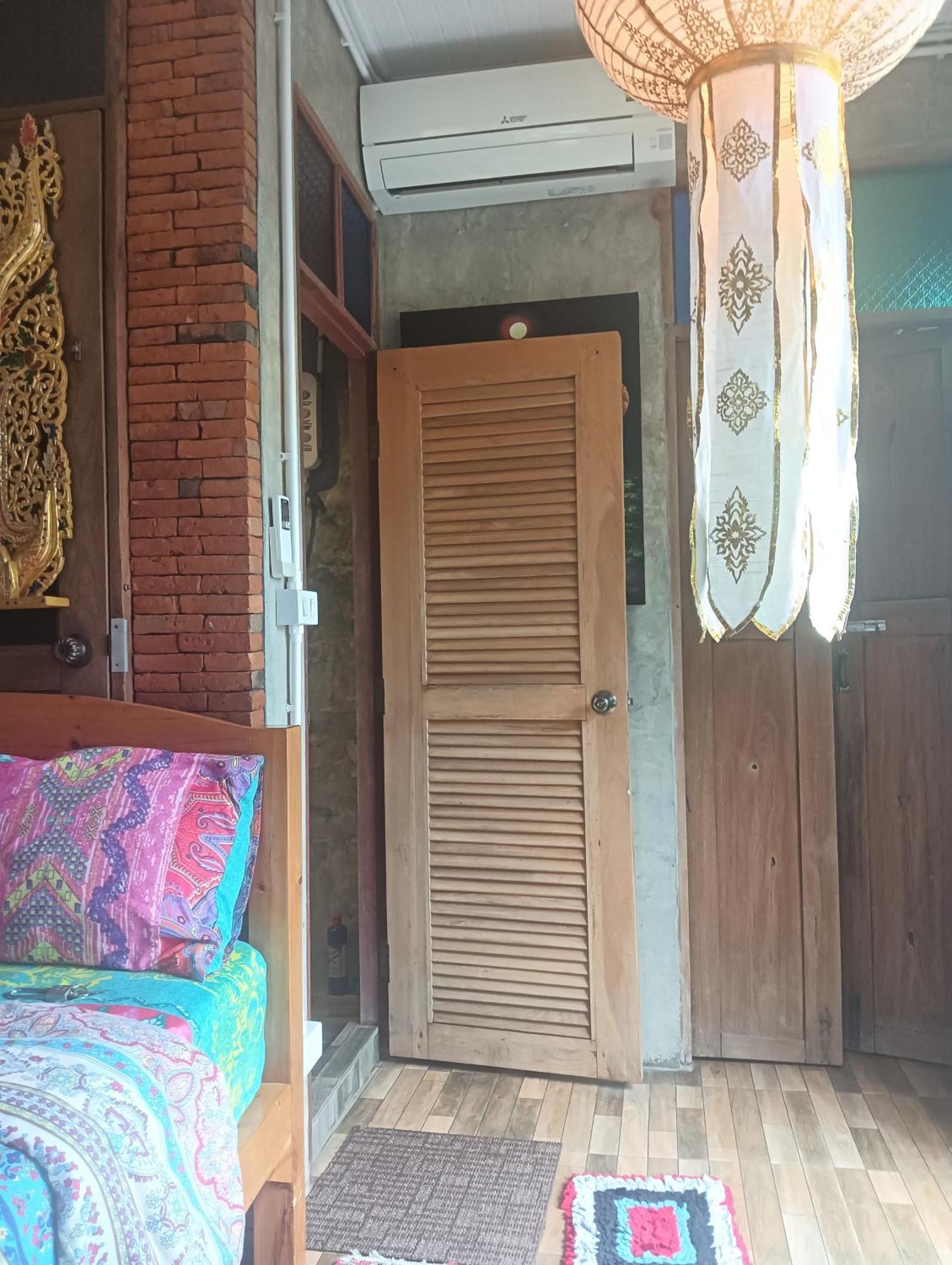 Huen Chiang Man Hostel (Adults Only) Chiang Mai Bagian luar foto