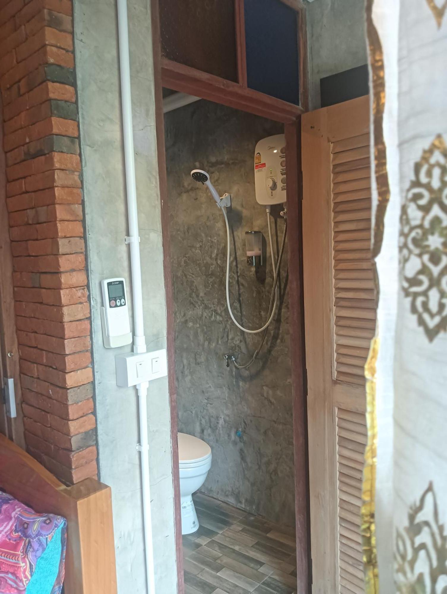 Huen Chiang Man Hostel (Adults Only) Chiang Mai Bagian luar foto