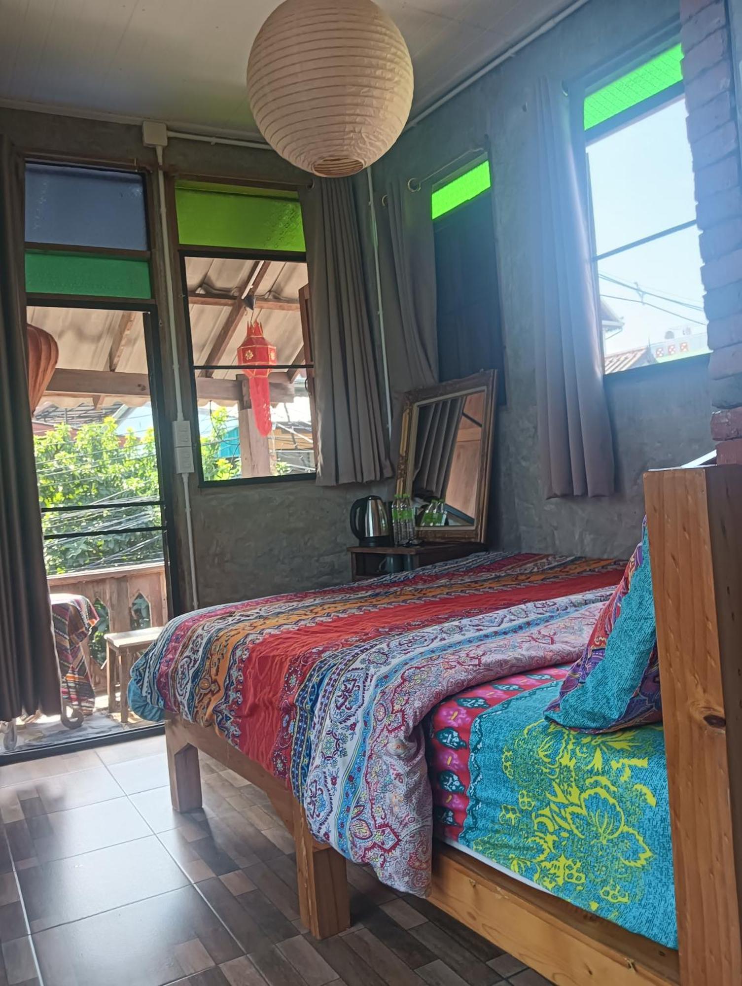 Huen Chiang Man Hostel (Adults Only) Chiang Mai Bagian luar foto