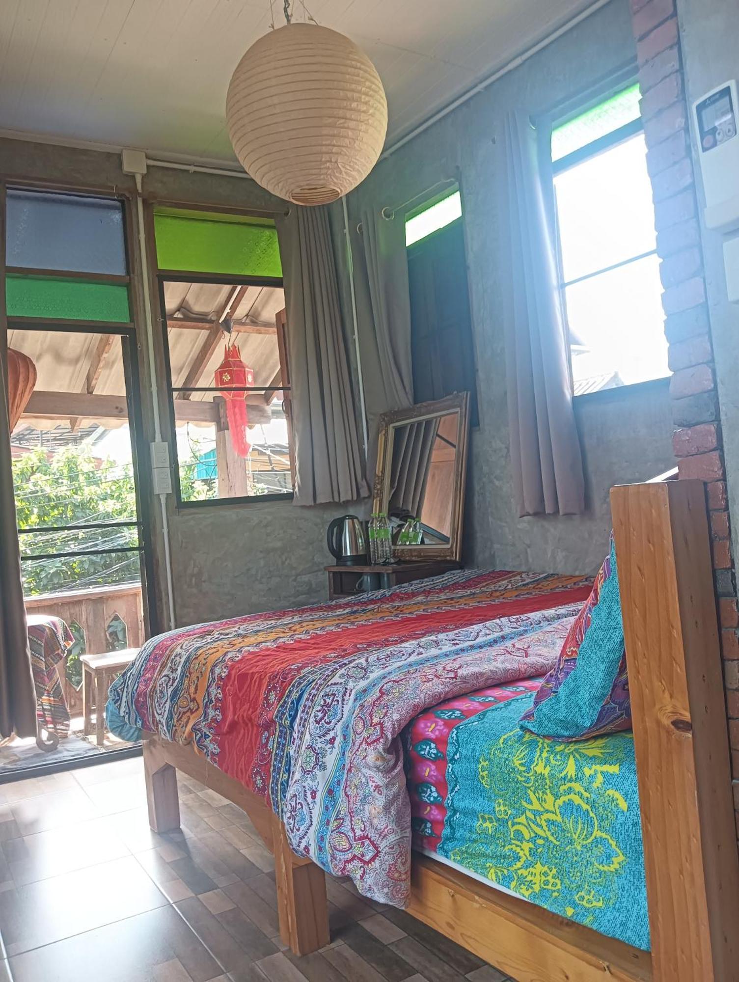 Huen Chiang Man Hostel (Adults Only) Chiang Mai Bagian luar foto