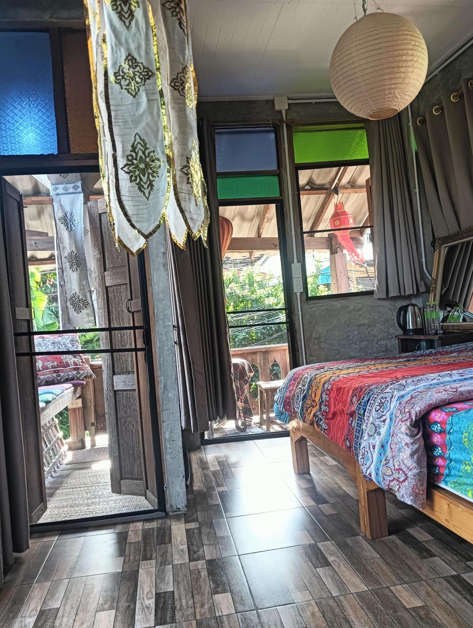 Huen Chiang Man Hostel (Adults Only) Chiang Mai Bagian luar foto