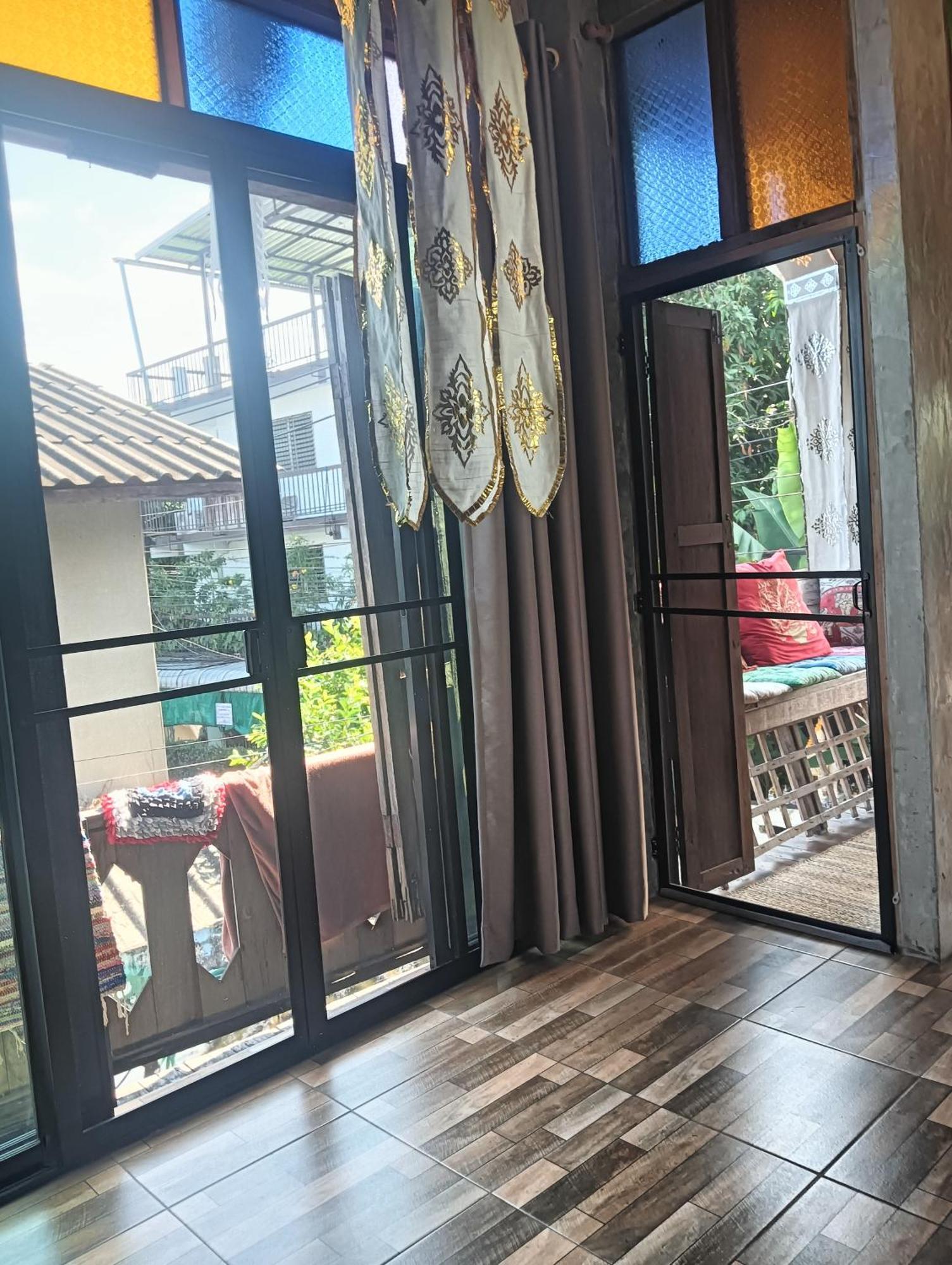 Huen Chiang Man Hostel (Adults Only) Chiang Mai Bagian luar foto