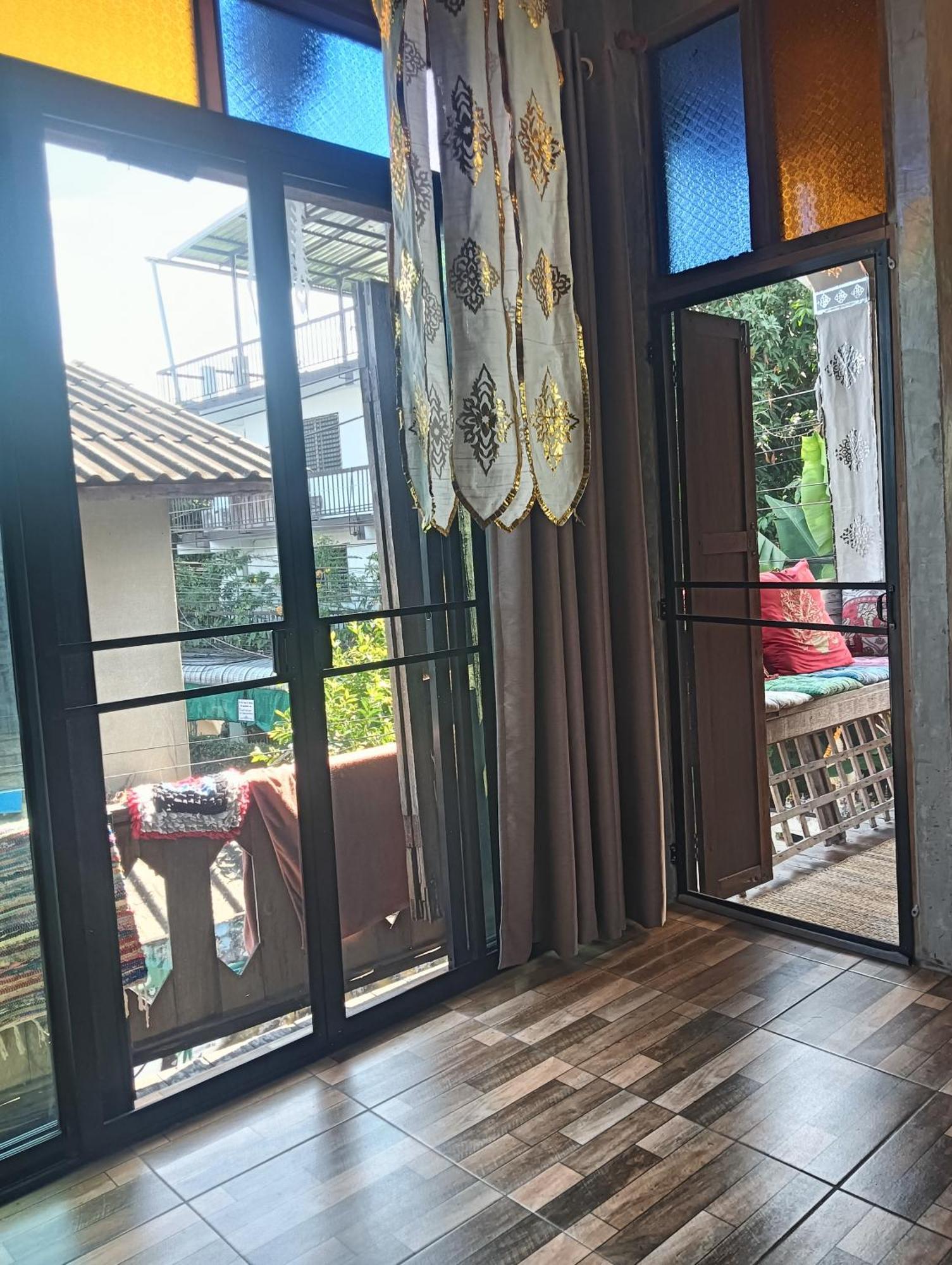 Huen Chiang Man Hostel (Adults Only) Chiang Mai Bagian luar foto