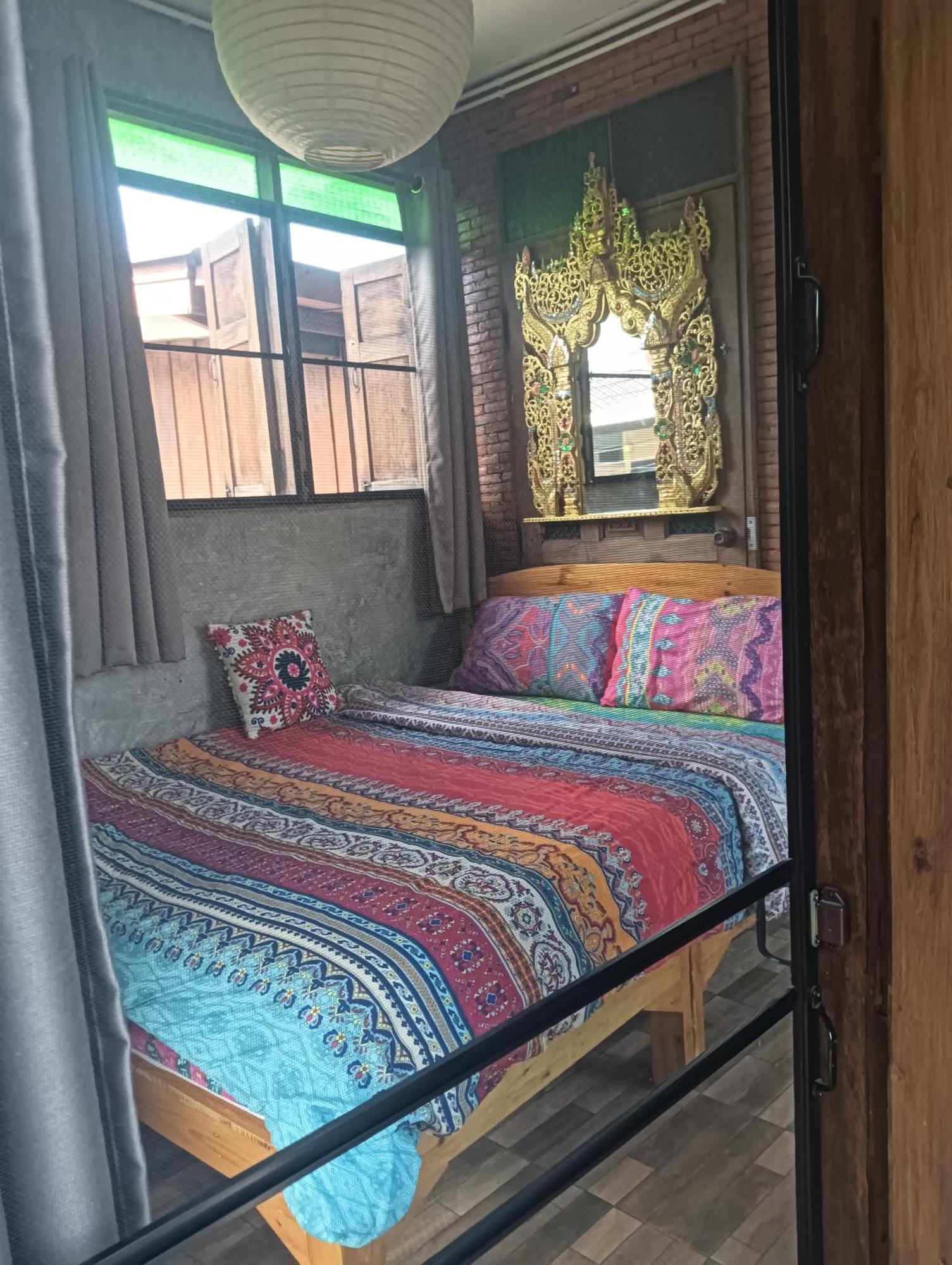 Huen Chiang Man Hostel (Adults Only) Chiang Mai Bagian luar foto