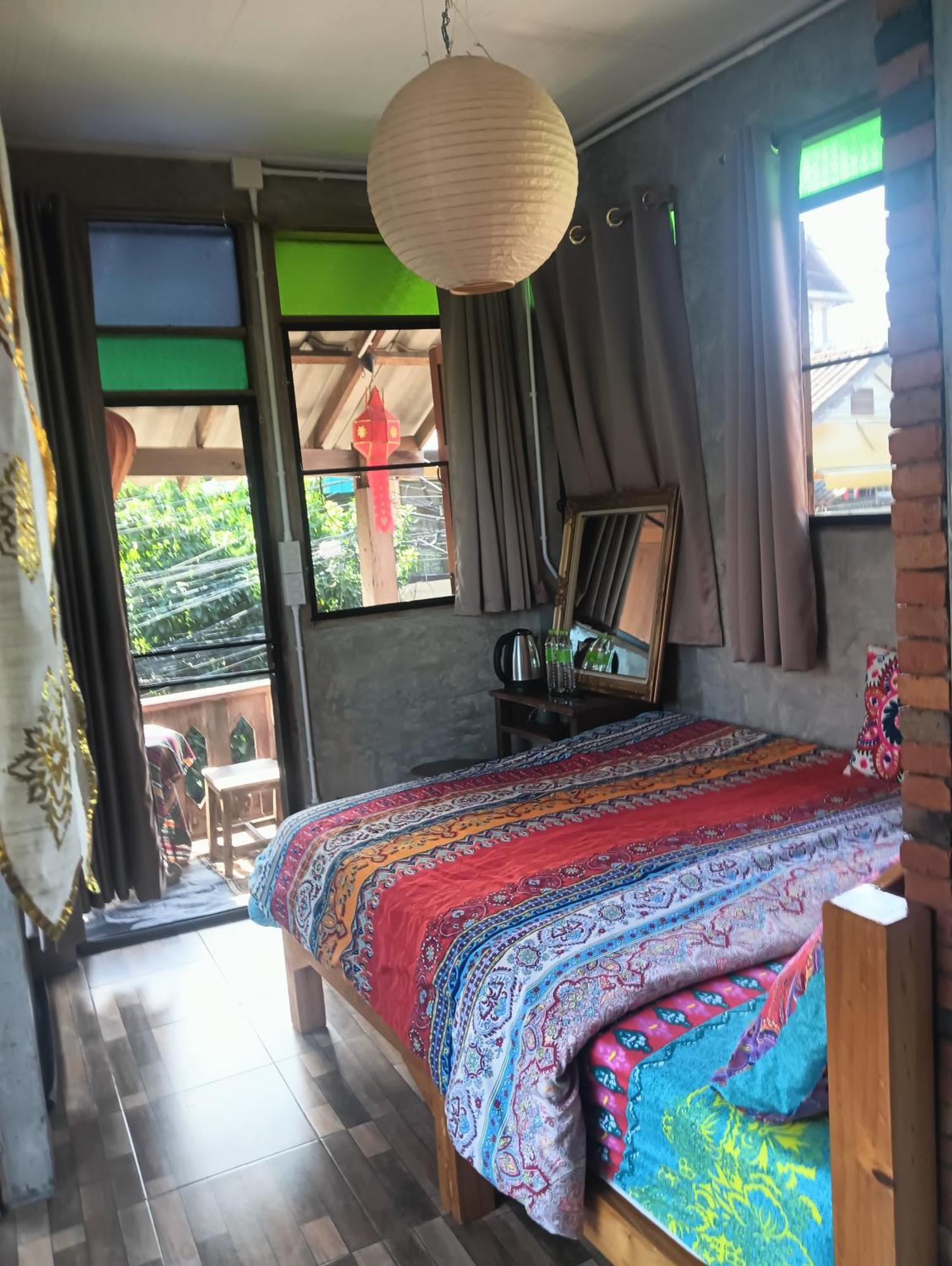 Huen Chiang Man Hostel (Adults Only) Chiang Mai Bagian luar foto